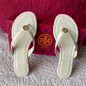 Tory Burch Pearce Thong Bleach/Gold